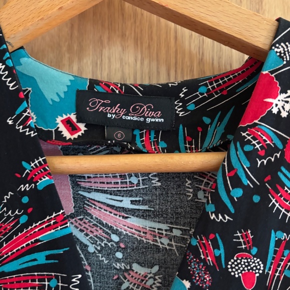 Trashy Diva Sadie Bustle Dress Sacred Hearts Size 6 Small - Picture 5 of 9